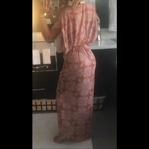 Hawaiian style dress - Picture 4 of 4